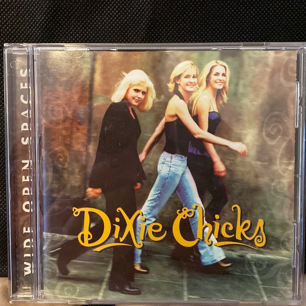 Dixie Chicks- “Wide Open Spaces” - CD USED